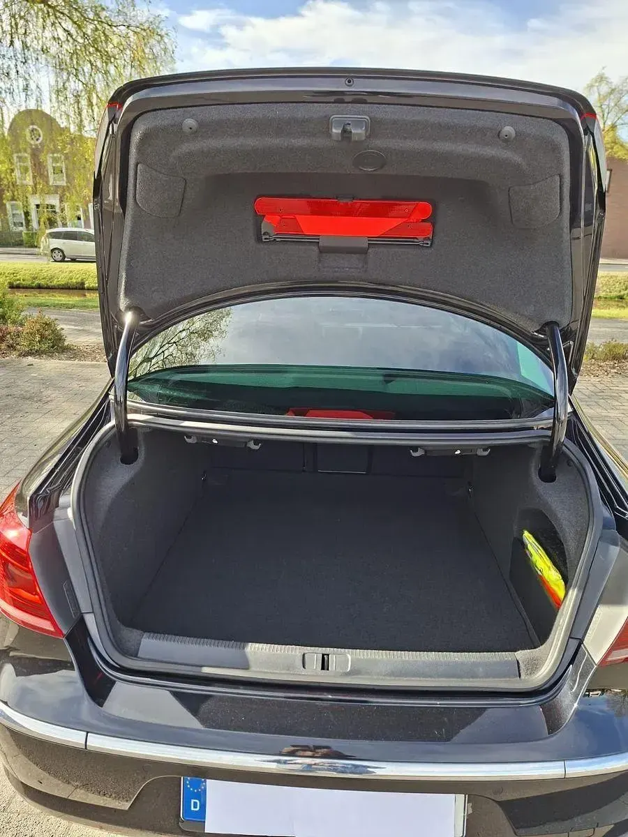 Gebraucht VW Passat 140 PS (102 kW) 2014 Schwarz Coupé