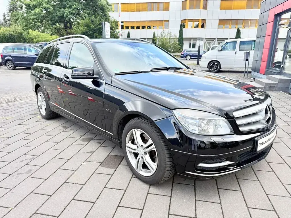 Gebraucht Mercedes C250 204 PS (150 kW) 2011 Schwarz Limousine