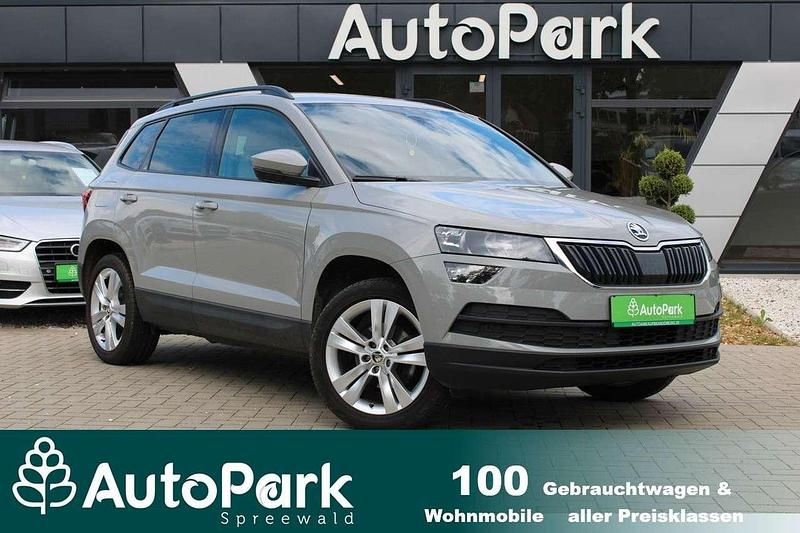 Grau Gebraucht 2019 Skoda Karoq Active SUV | 15.900 € (Fairer Preis) - Bild 1/3
