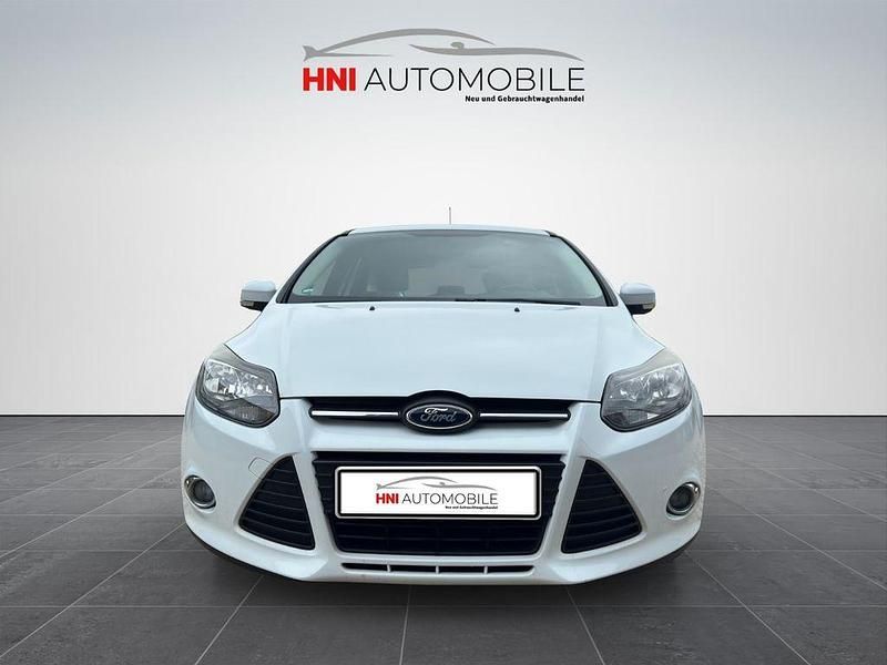 Second-hand Ford Focus 101 CP (74 kW) 2012 Alb Berlinǎ