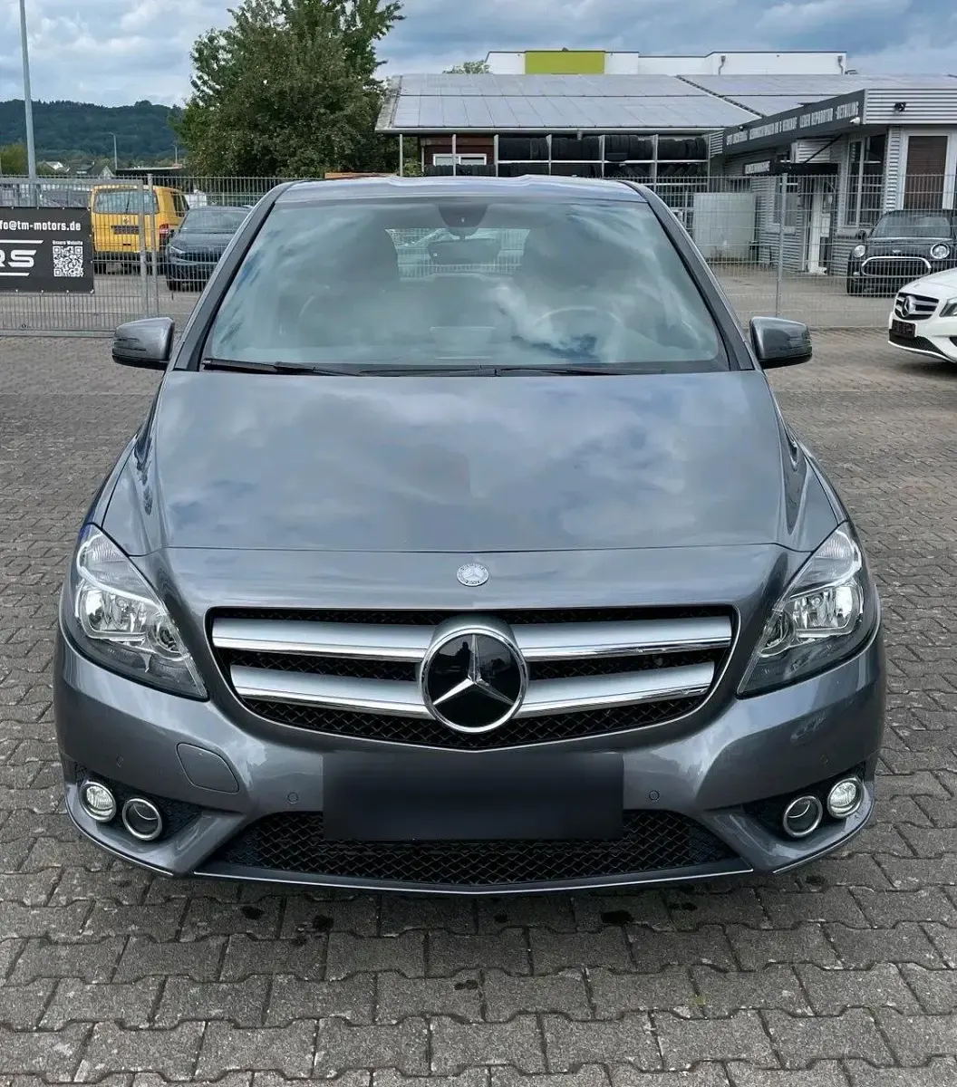 Gebraucht Mercedes B180 122 PS (89 kW) 2012 Kleinwagen