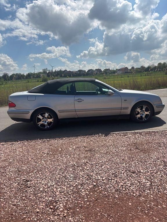 Gebraucht Mercedes CLK230 Elegance 193 PS (141 kW) 1999 Silber Cabrio