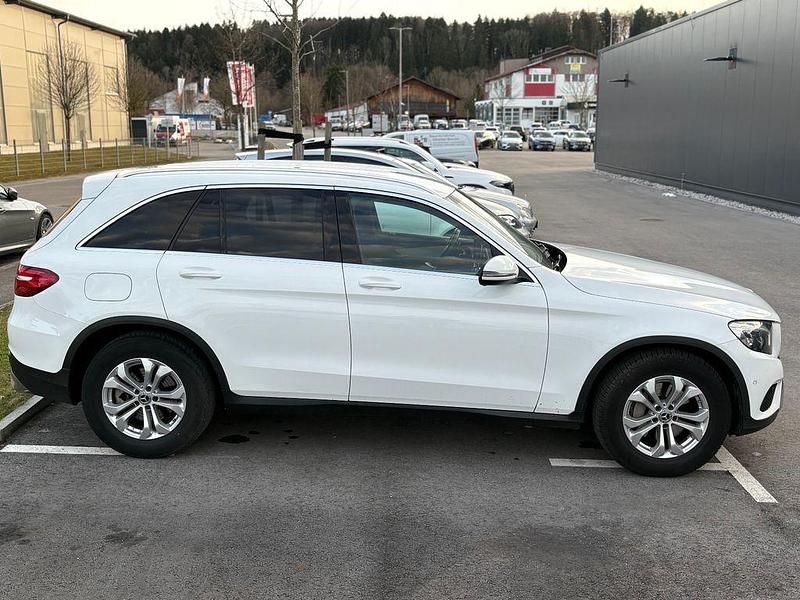 Gebraucht Mercedes GLC220 170 PS (125 kW) 2018 Weiß SUV