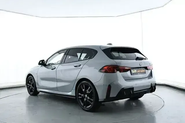 Gebraucht BMW 118 M Sport 150 PS (110 kW) 2025 Grau Kleinwagen