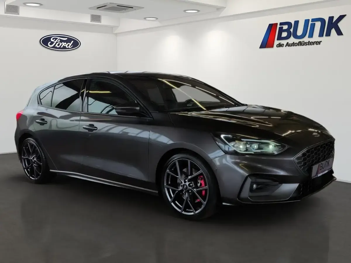 Gebraucht Ford Focus ST 280 PS (205 kW) 2022 Magneticgrau met Limousine