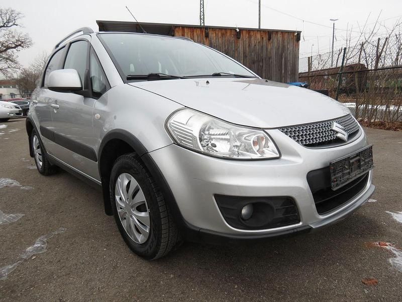 Gebraucht Suzuki SX4 120 PS (88 kW) 2010 Silber Limousine