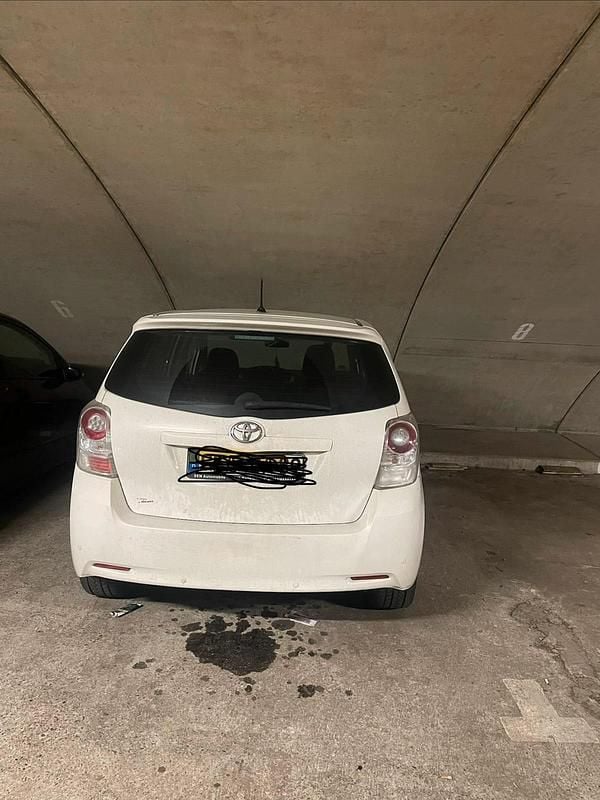 Gebraucht Toyota Verso 150 PS (110 kW) 2012 Weiß Van / Kleinbus