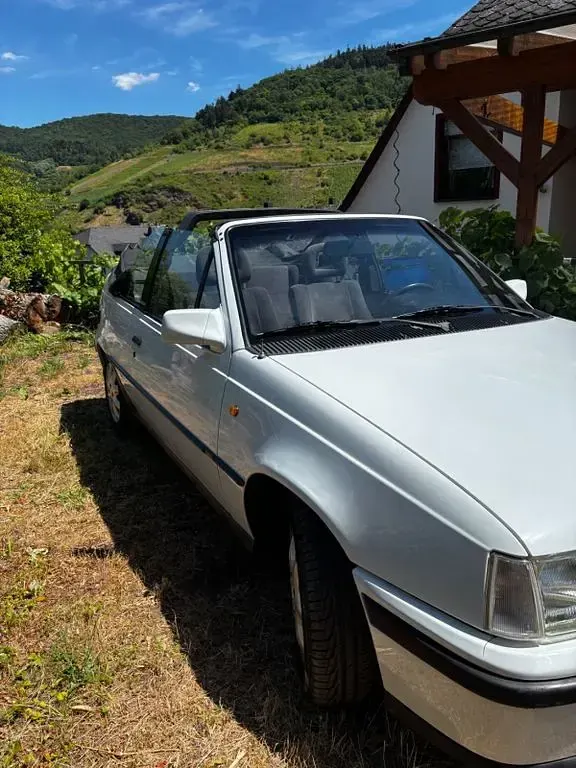 Gebraucht Opel Kadett 75 PS (55 kW) 1993 Weiß Cabrio