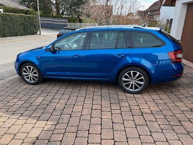 Gebraucht Skoda Octavia Drive 150 PS (110 kW) 2017 Blau Kombi