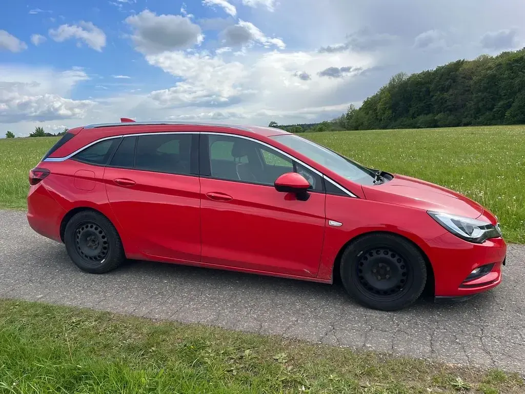 Gebraucht Opel Astra 136 PS (100 kW) 2017 Rot Limousine