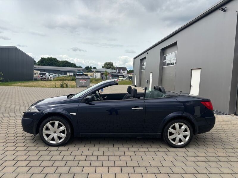 Blau Gebraucht 2007 Renault Mégane Cabriolet Avantage Cabrio | 989 € (Guter Preis) - Bild 1/4