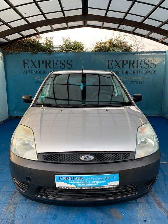 Gebraucht Ford Fiesta 69 PS (50 kW) 2004 Silber Kleinwagen