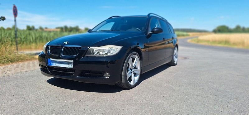 Schwarz Gebraucht 2007 BMW 320 Kombi | 5.500 € (Etwas zu teuer) - Bild 1/4