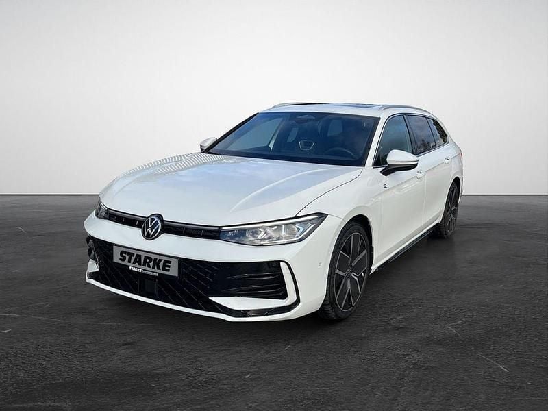 Gebraucht VW Passat R-line 150 PS (110 kW) 2025 Weiß Kombi