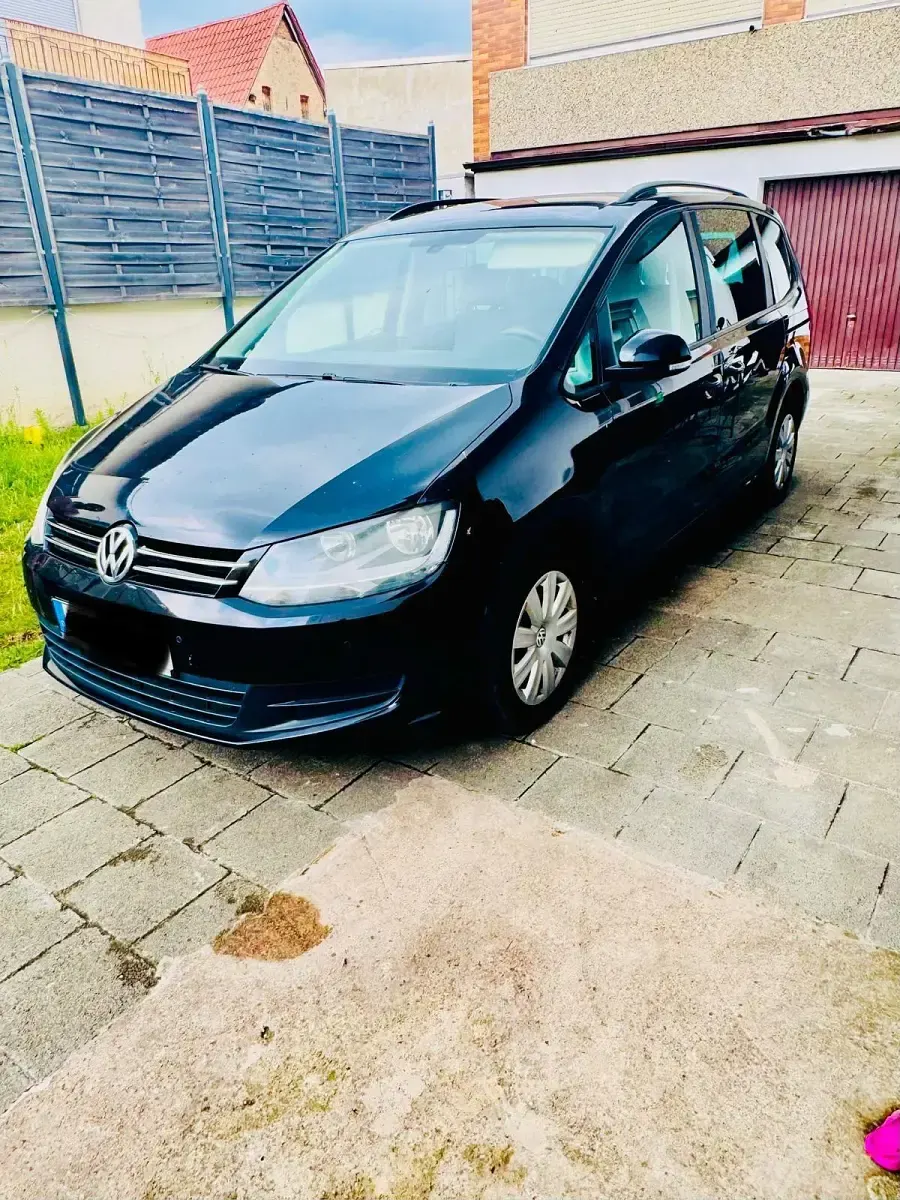 Gebraucht VW Sharan 140 PS (102 kW) 2011 Schwarz Van / Kleinbus