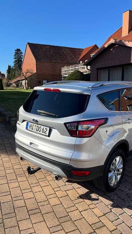 Gebraucht Ford Kuga Titanium 179 PS (131 kW) 2018 Silber SUV