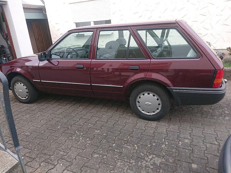Occasion Ford Escort 75 ch (55 kW) 1989 Rouge Break