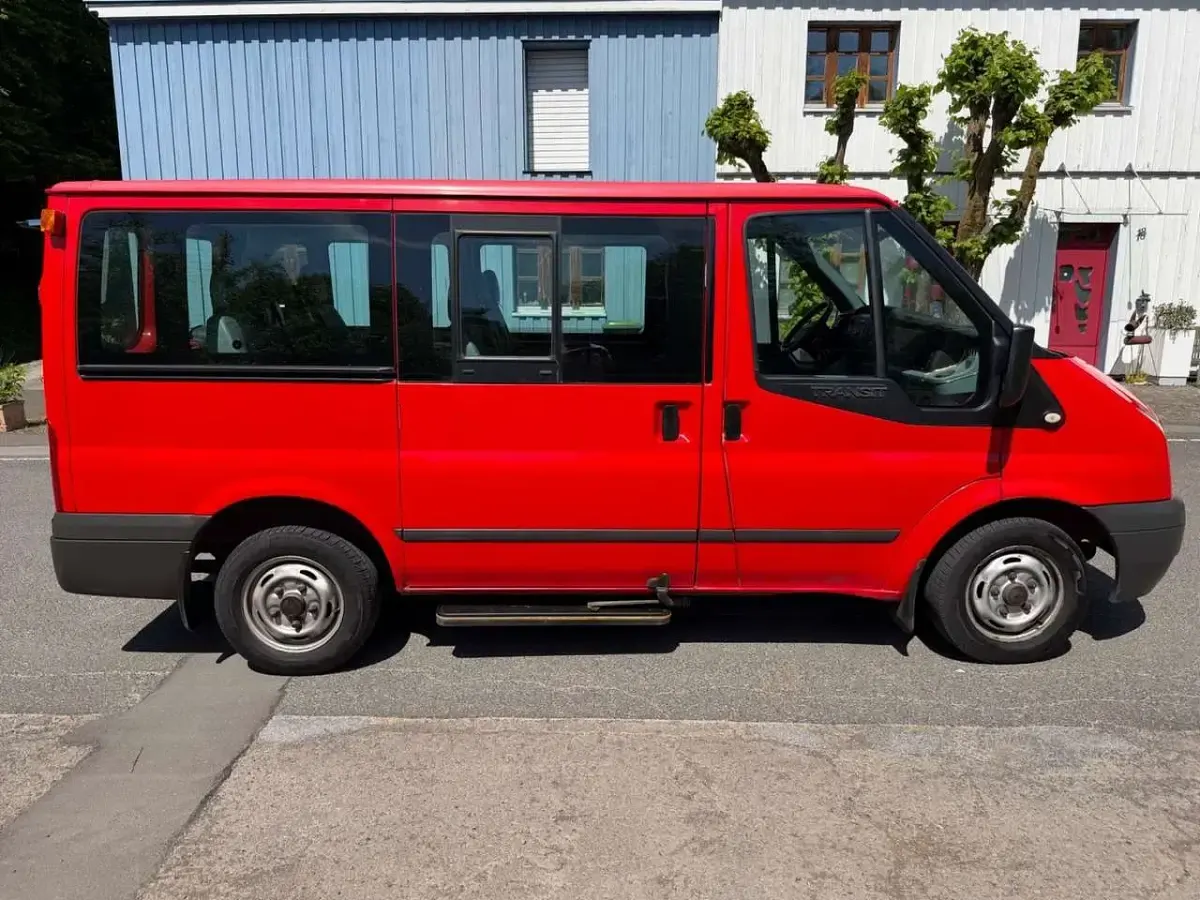 Gebraucht Ford Transit 86 PS (63 kW) 2013 Coloradorot Kombi