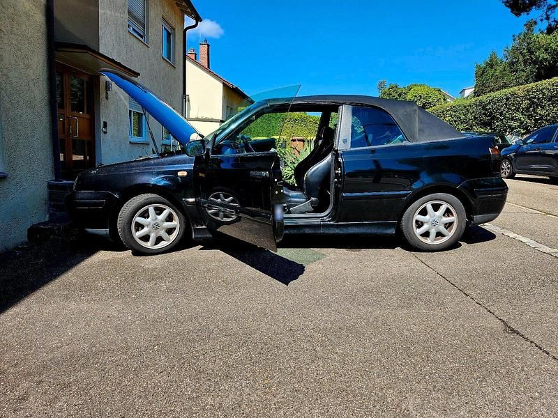 Gebraucht VW Golf Karmann 101 PS (74 kW) 1998 Schwarz Cabrio