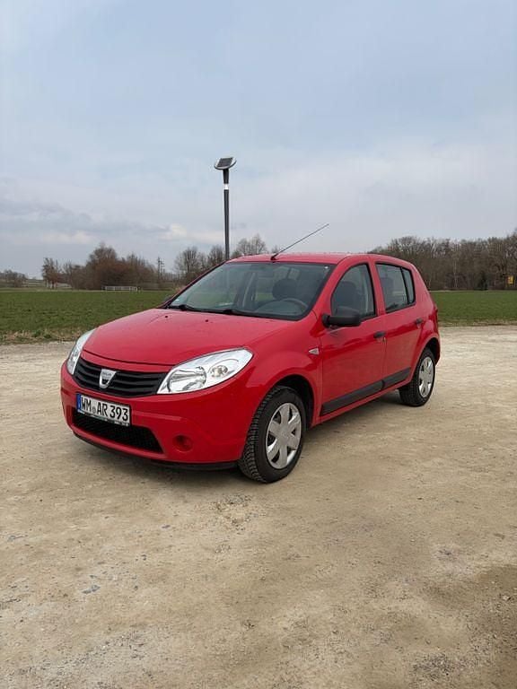 Gebraucht Dacia Sandero 75 PS (55 kW) 2011 Rot Limousine