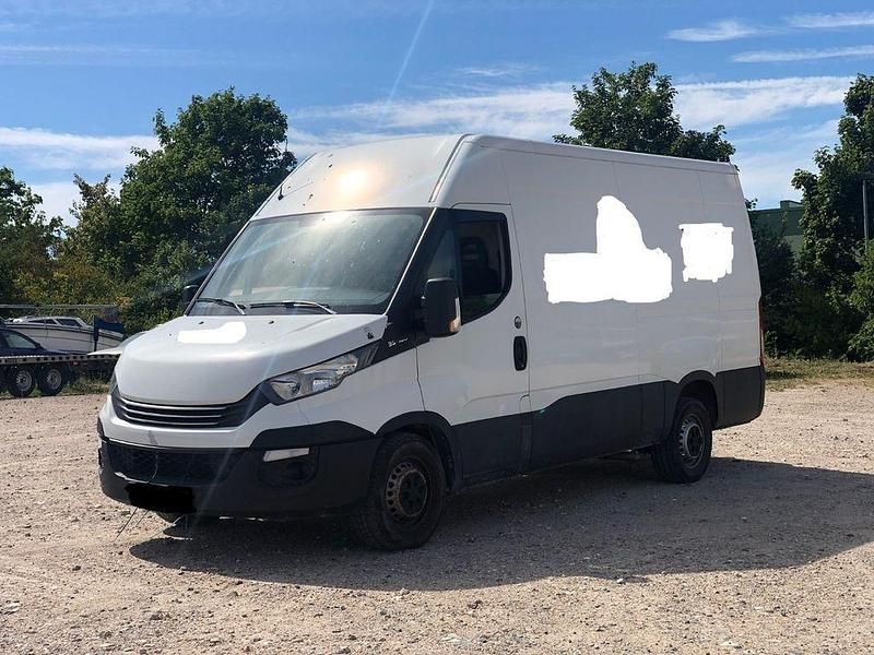 Weiß Gebraucht 2018 Iveco Daily Van / Kleinbus | 8.700 € - Bild 1/4