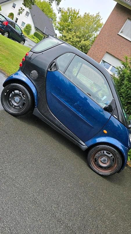 Blau Gebraucht 2006 Smart ForTwo Coupé Kleinwagen | 2.700 € (Fairer Preis) - Bild 1/2