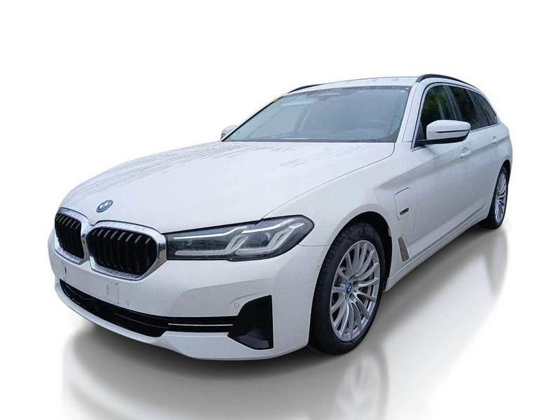 Weiß Gebraucht 2021 BMW 530e Performance Limousine | 27.990 € (Fairer Preis) - Bild 1/4