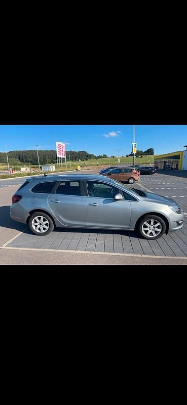 Gebraucht Opel Astra Sport 136 PS (100 kW) 2015 Silber Kombi