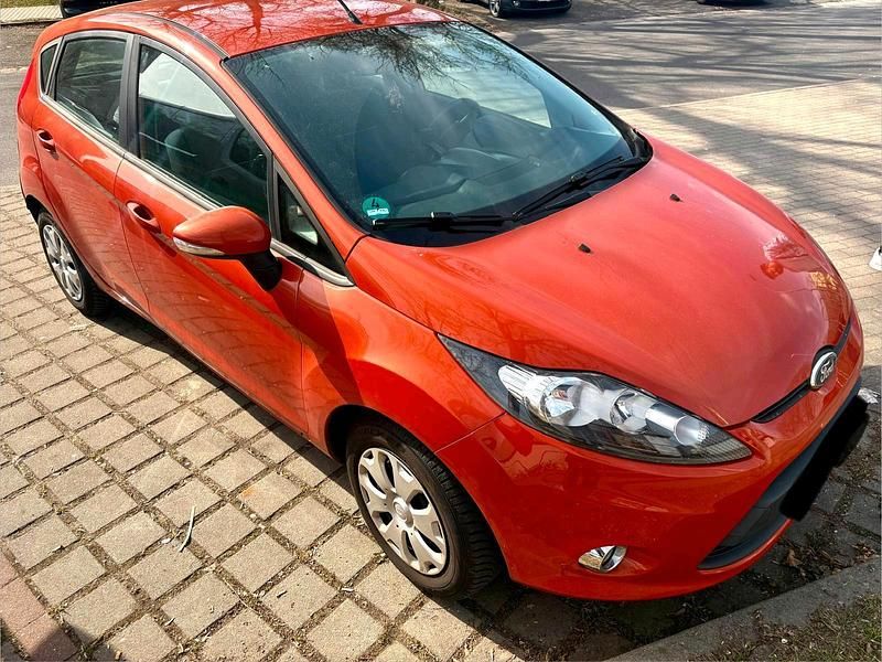 Gebraucht Ford Fiesta 82 PS (60 kW) 2013 Orange Kleinwagen