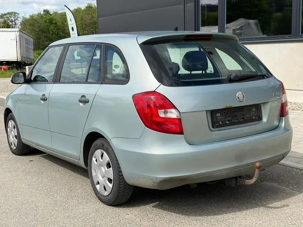 Gebraucht Skoda Fabia 69 PS (50 kW) 2009 Arcticgrn metallic (metallic) Kombi