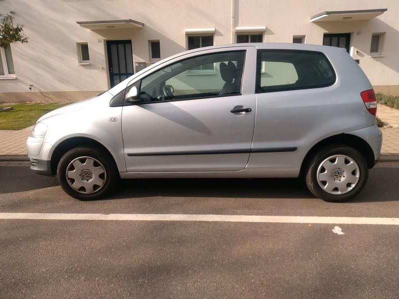 Silber Gebraucht 2006 VW Fox Kleinwagen | 1.700 € (Fairer Preis) - Bild 1/4