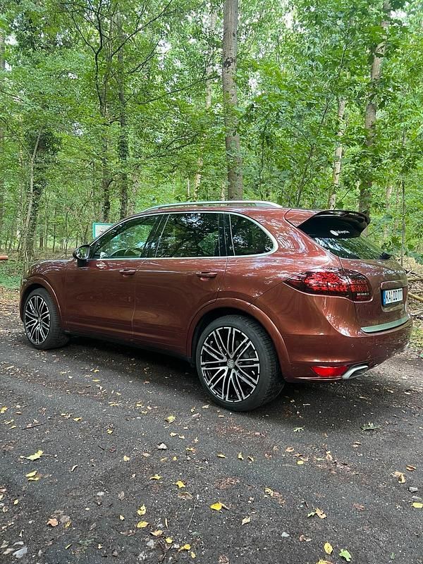 Gebraucht Porsche Cayenne 245 PS (180 kW) 2012 Rot SUV