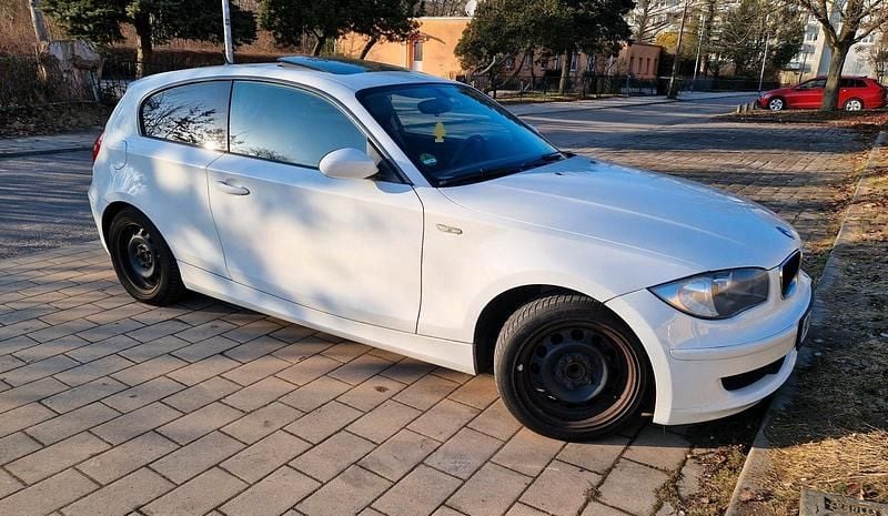 Gebraucht BMW 118 143 PS (105 kW) 2007 Weiß Kleinwagen