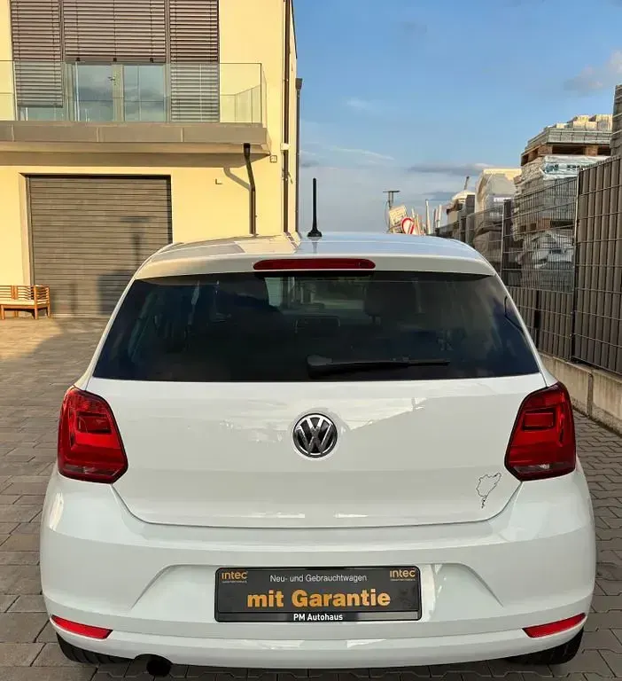 Gebraucht VW Polo 90 PS (66 kW) 2014 Weiß Limousine