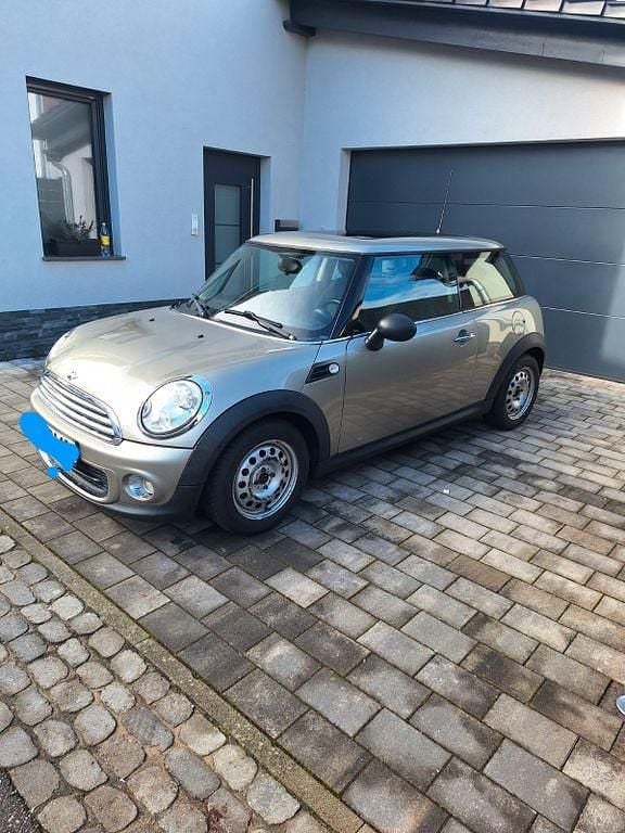 Beige Gebraucht 2010 Mini ONE Kleinwagen | 4.300 € (Fairer Preis) - Bild 1/4