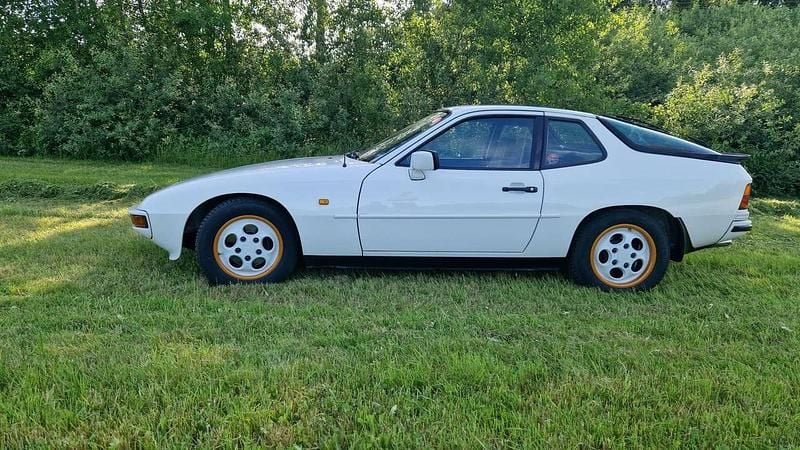 Weiß Gebraucht 1987 Porsche 924 Coupé | 27.200 € - Bild 1/4