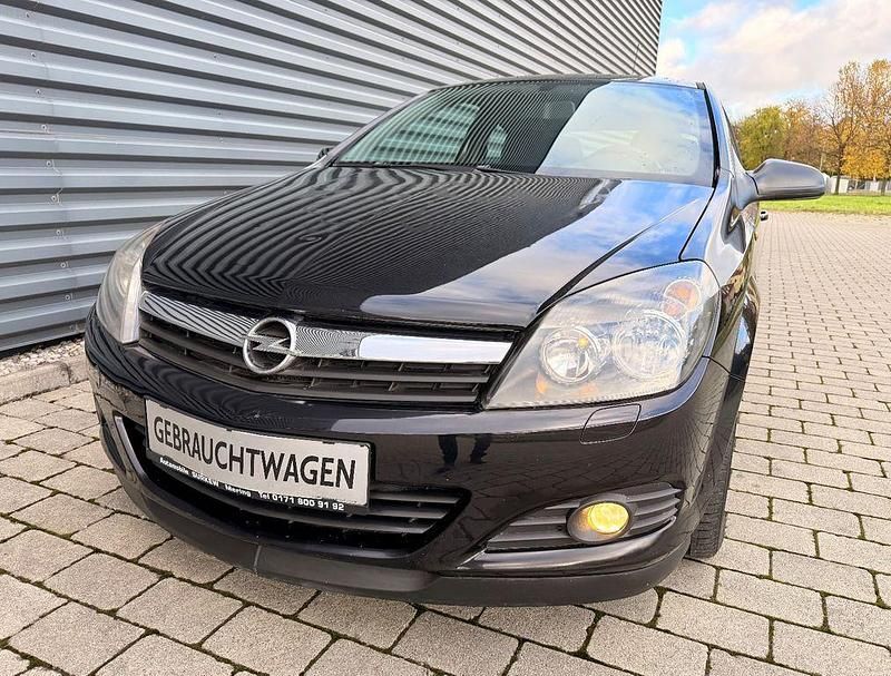 Saphirschwarz/black sapphire Gebraucht 2005 Opel Astra GTC Edition Coupé | 2.990 € (Fairer Preis) - Bild 1/4