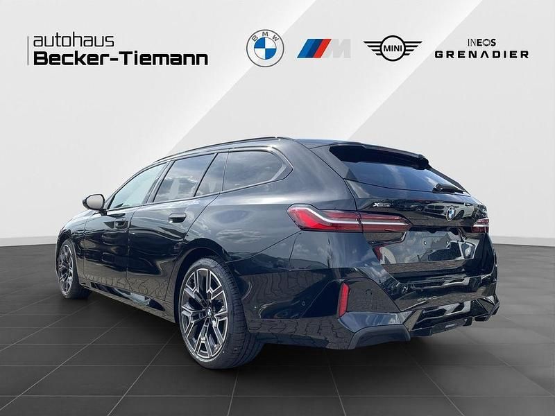Neu BMW 540 Exclusive 286 PS (210 kW) 2025 Schwarz Limousine