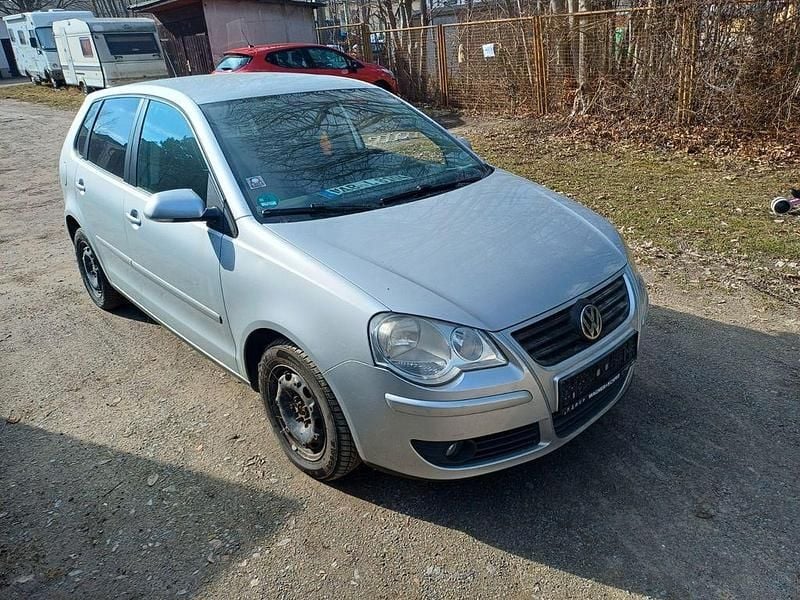 Gebraucht VW Polo Comfortline 54 PS (39 kW) 2006 Silber Kleinwagen