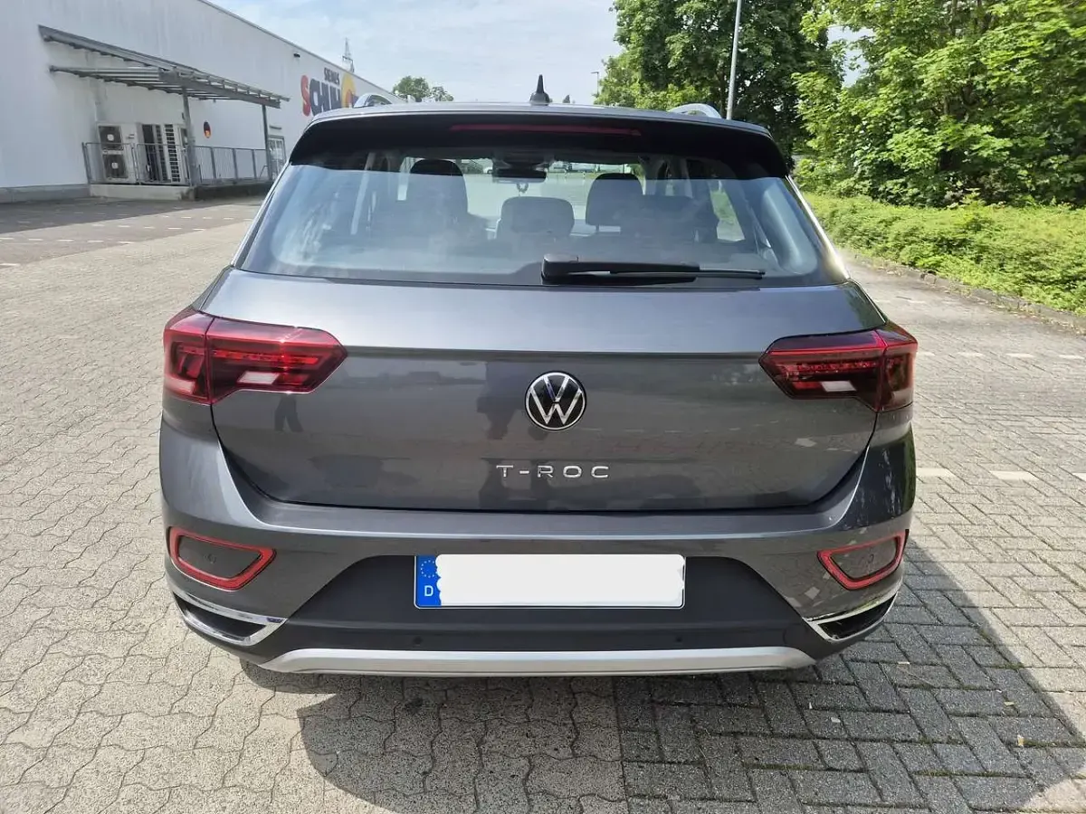 Gebraucht VW T-Roc Style 150 PS (110 kW) 2023 Grau SUV