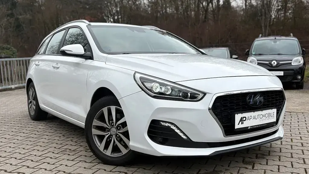Gebraucht Hyundai i30 Trend 136 PS (100 kW) 2019 Weiß Kombi