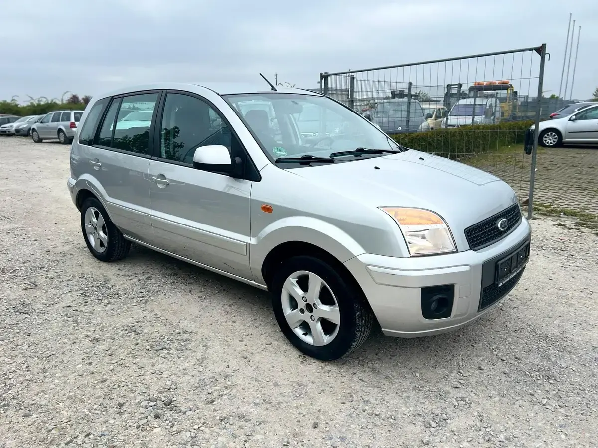 Second-hand Ford Fusion 2010 Hatchback