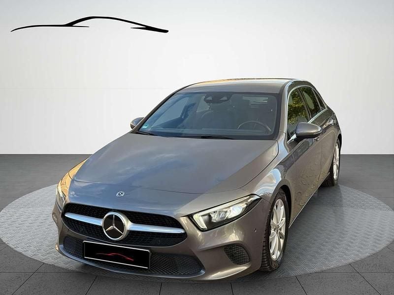 Mountaingrau met. Gebraucht 2019 Mercedes A220 Limousine | 16.990 € (Superpreis) - Bild 1/4