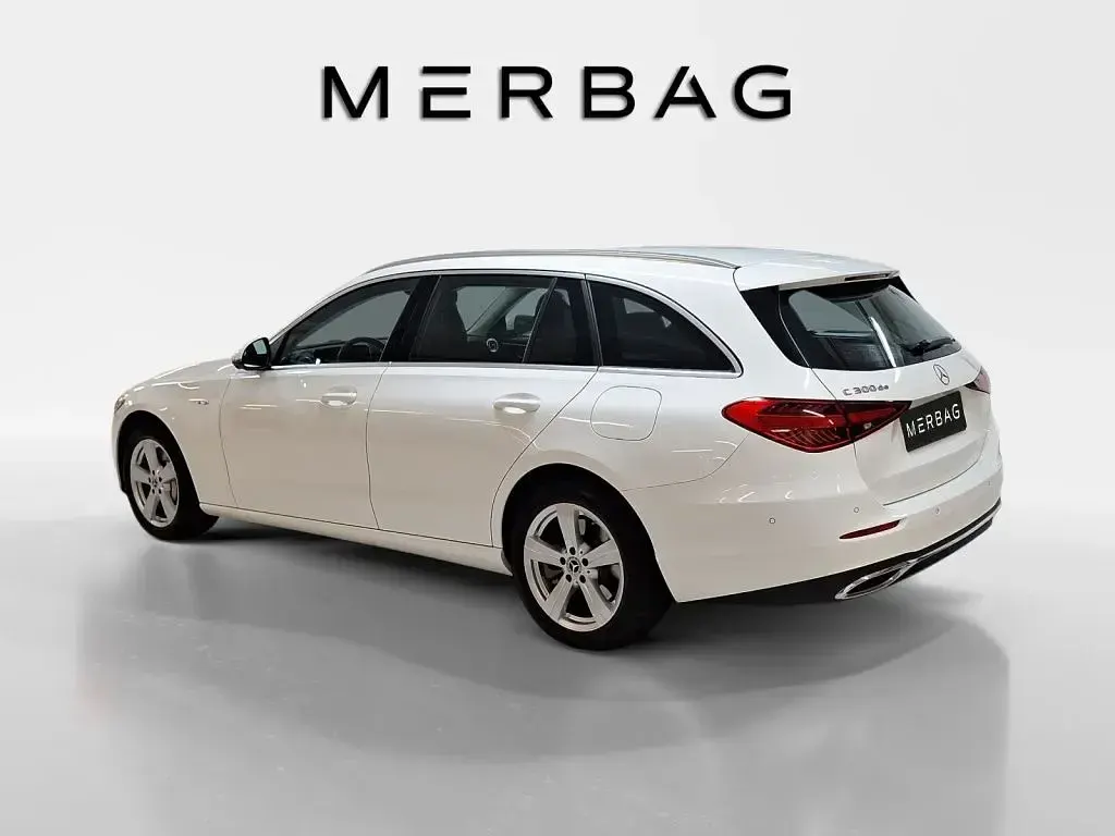 Gebraucht Mercedes C300e Advanced Plus 197 PS (144 kW) 2025 Weiß Limousine