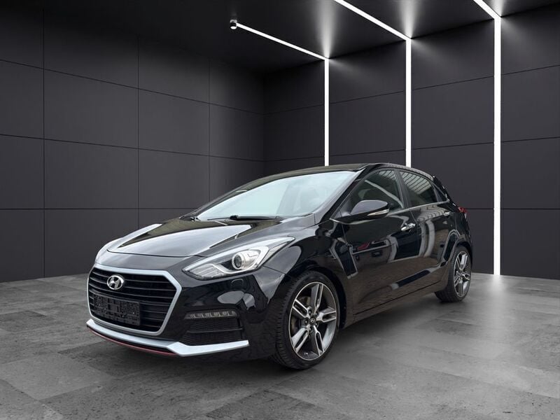 Schwarz Gebraucht 2017 Hyundai i30 Turbo Limousine | 12.795 € (Fairer Preis) - Bild 1/4