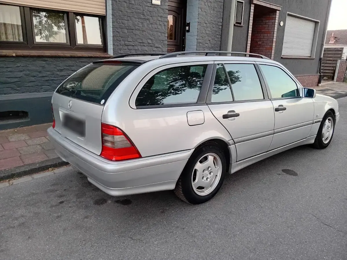 Gebraucht Mercedes C180 122 PS (89 kW) 2000 Kombi