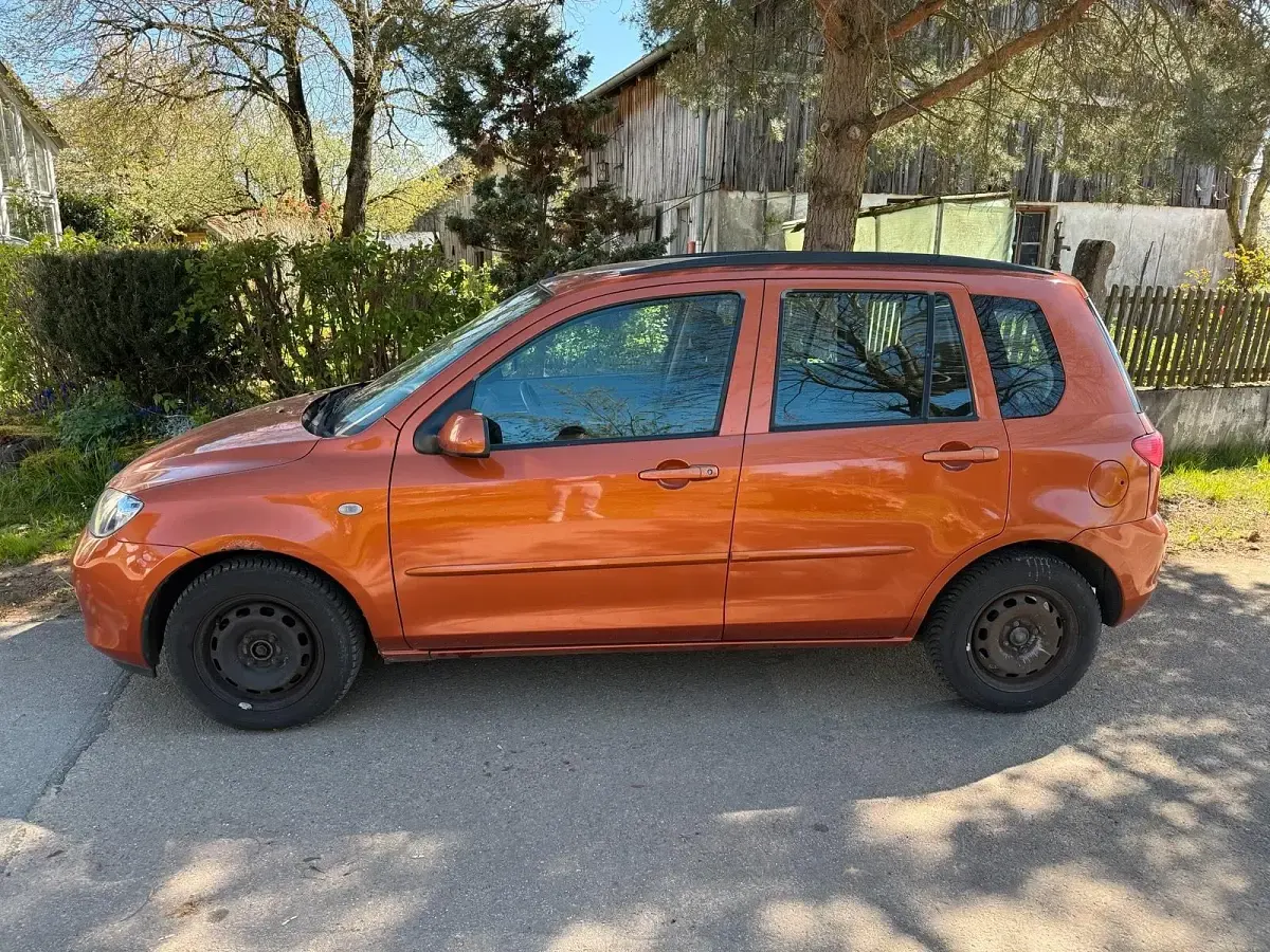 Gebraucht Mazda 2 68 PS (50 kW) 2003 Orange Kleinwagen