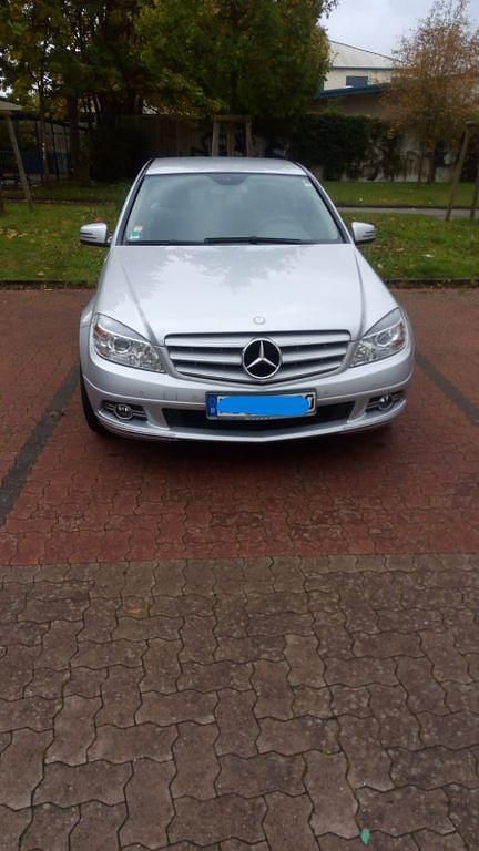 Silber Gebraucht 2008 Mercedes C230 Avantgarde Limousine | 9.500 € (Fairer Preis) - Bild 1/3