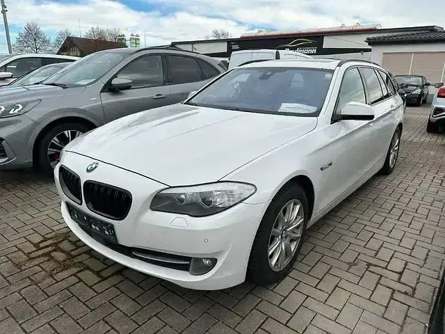 Gebraucht BMW 530 Comfort Edition 258 PS (189 kW) 2013 Weiß Kombi