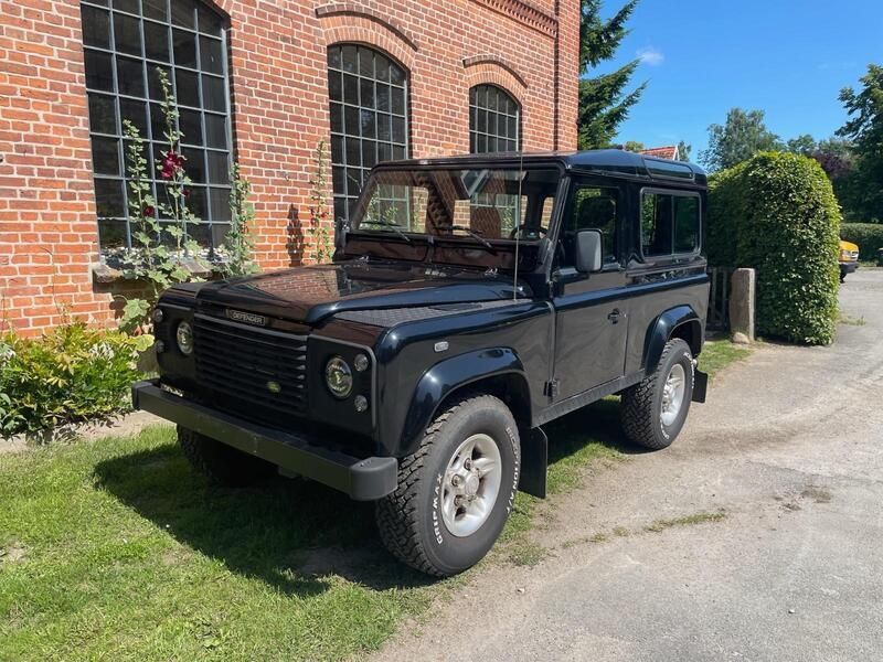Schwarz Gebraucht 2004 Land Rover Defender SE SUV | 20.000 € (Fairer Preis) - Bild 1/4